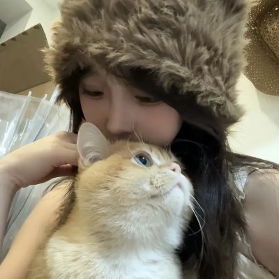 在此一群